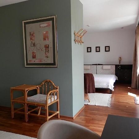Csiki Apartman Budaörs Camera foto