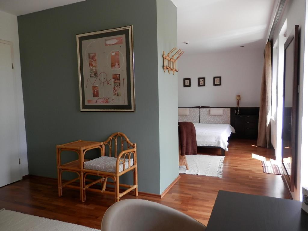 Csiki Apartman Budaörs Camera foto